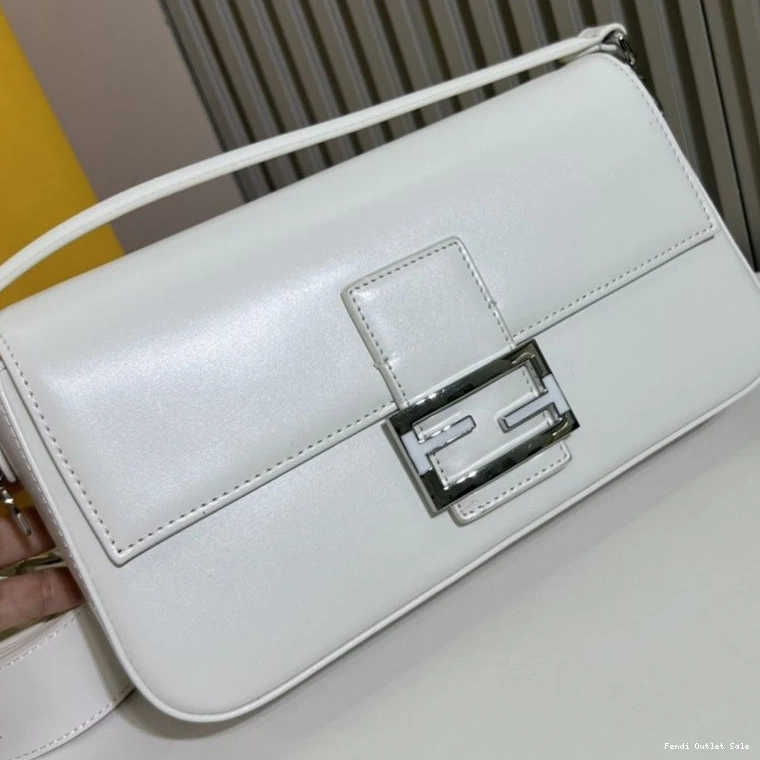 Affordable Fendi Medium Smooth Baguette Bag Tiffany White Leather In 0802